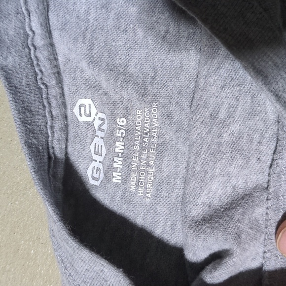 Oregon Ducks long sleeve size 5-6 - Picture 2 of 2